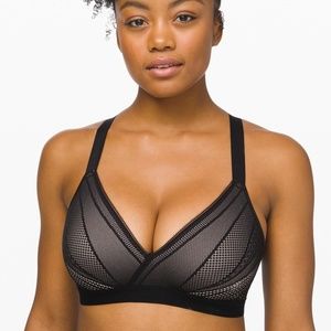Lululemon Awake to Lace Bra Black and Nude 36B